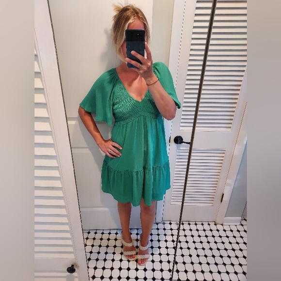 Green Babydoll dress - Picture 2 of 3